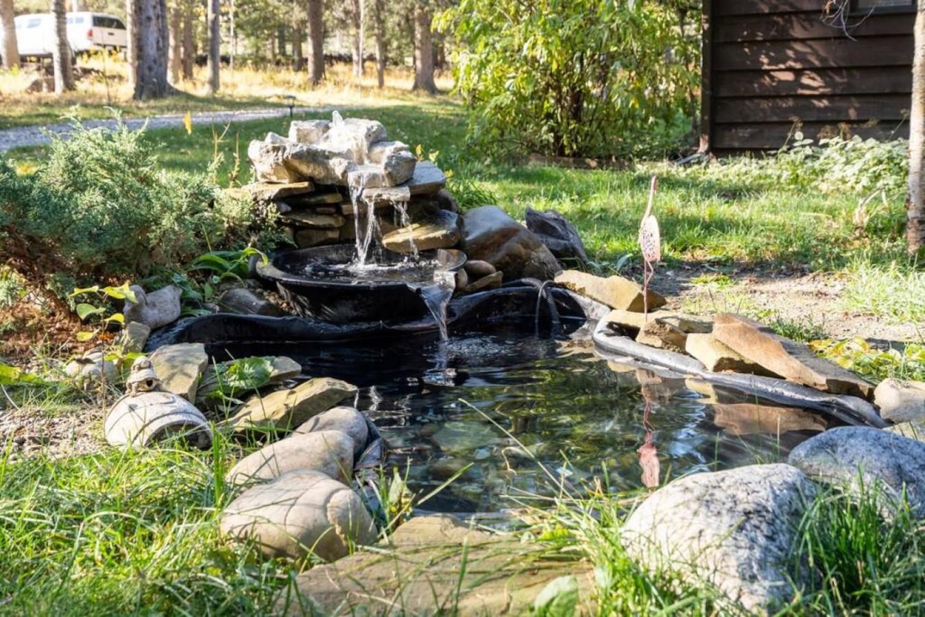 Rustic Cozy Cabin With Hot Tub Bragg Creek Екстериор снимка