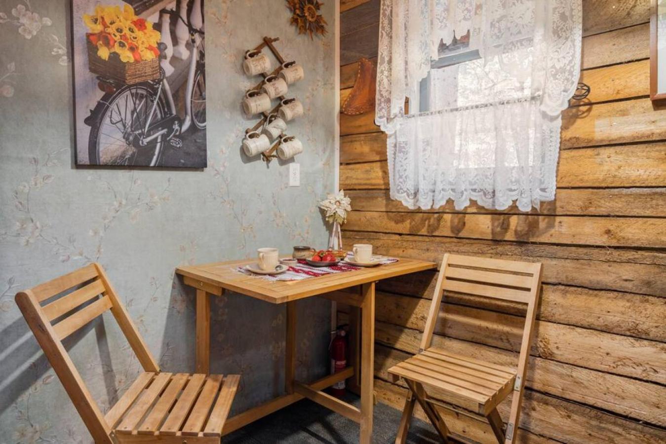 Rustic Cozy Cabin With Hot Tub Bragg Creek Екстериор снимка